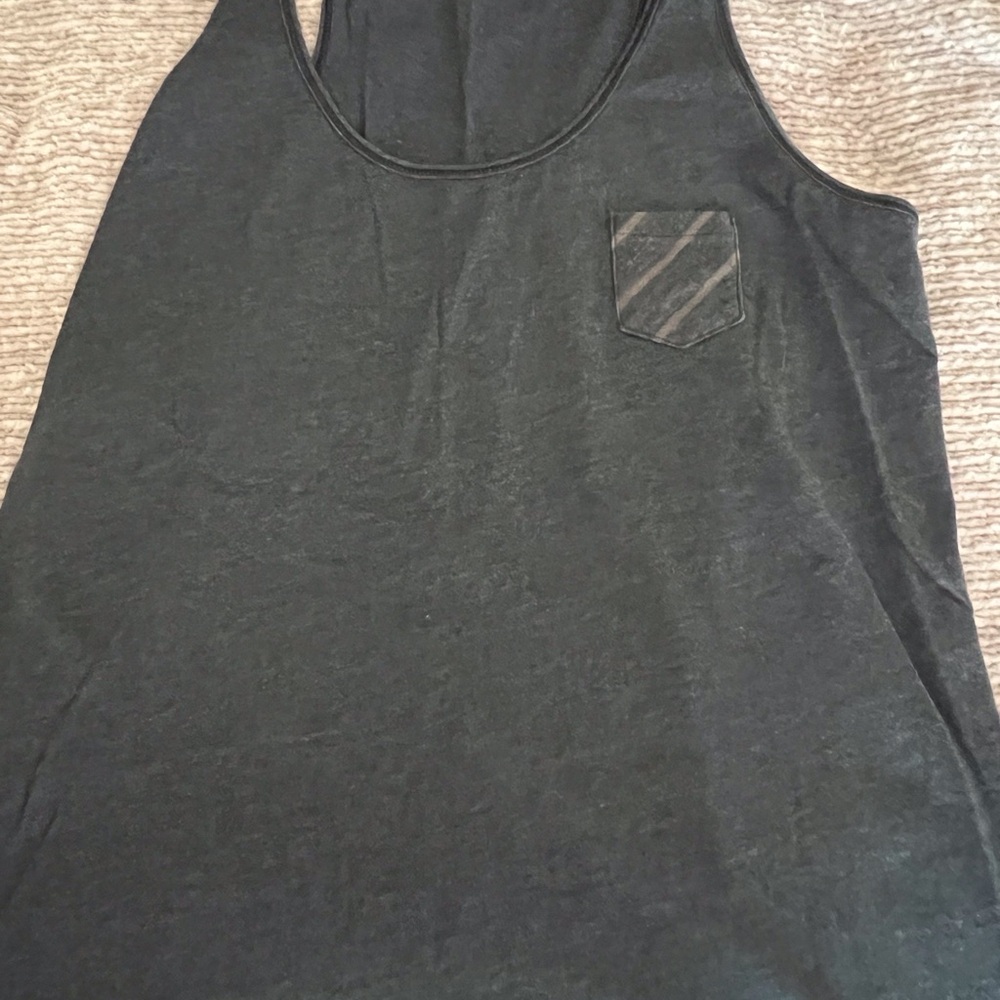 Under Armour heat gear charged tank top